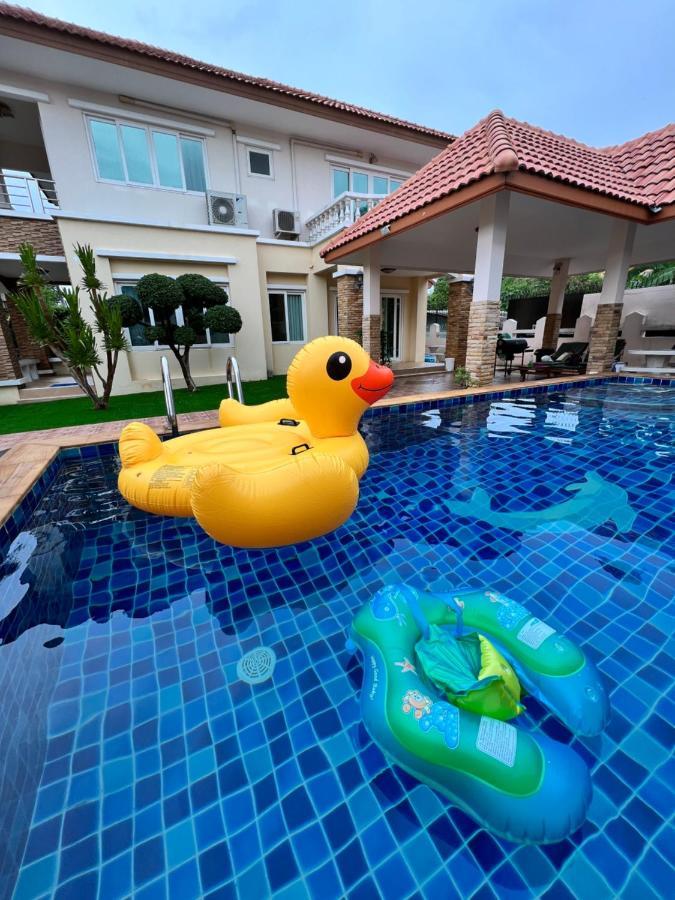 Yoch Pool Villa Паттайя Экстерьер фото